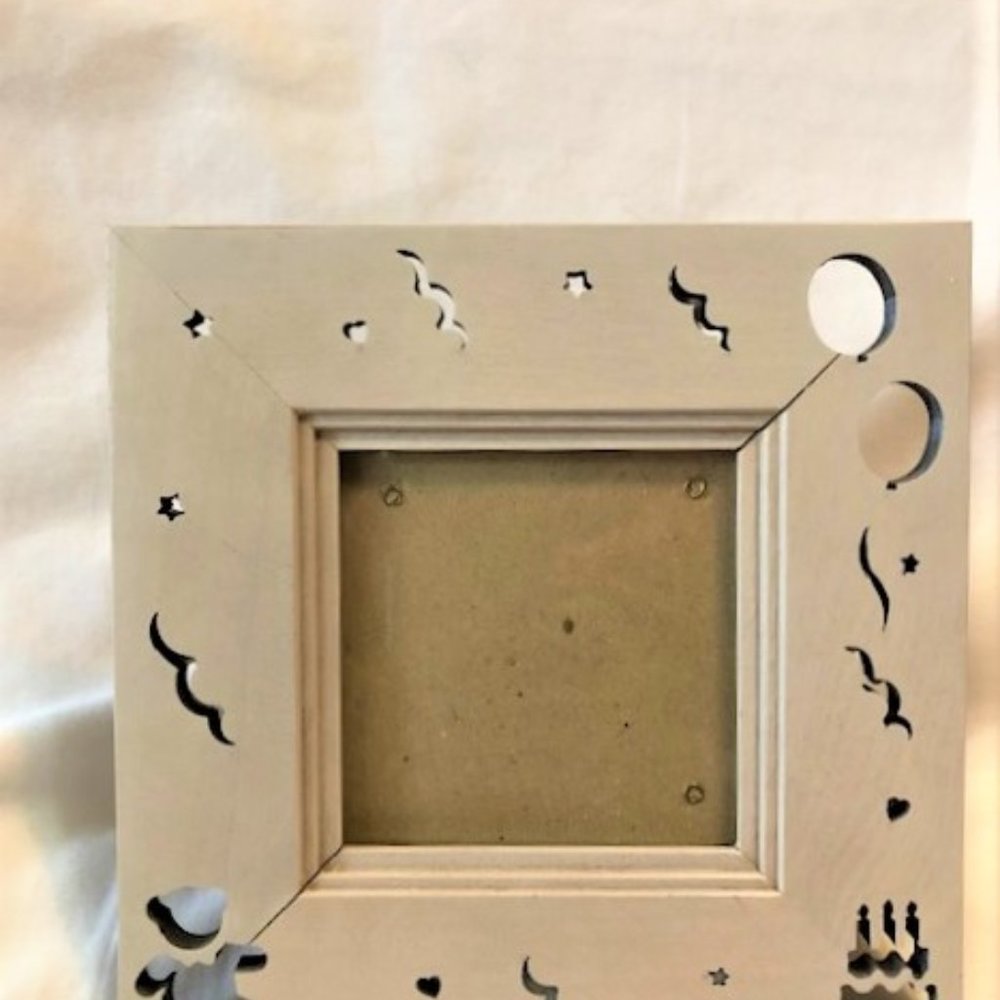 Pale Pink Wooden Picture Frame with Glass & Cutout